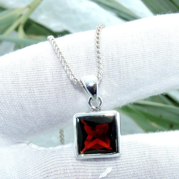 Garnet Gemstone 925 Sterling Silver Pendant Necklace - Picture 4 of 5